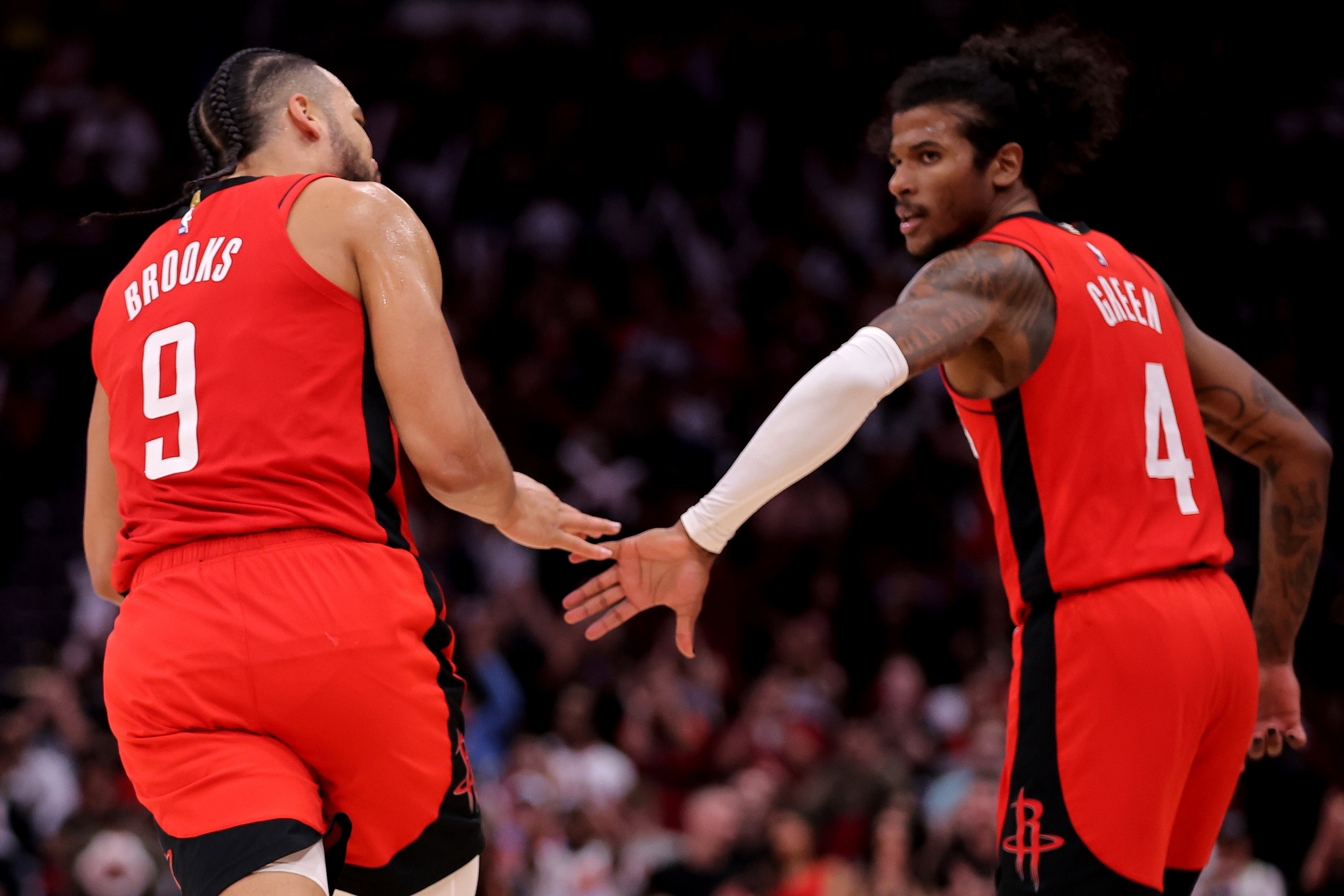 关于76人队新援表现出色，取得开门红的信息