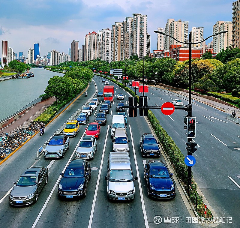 包含车路士主场大胜!继续保持领先位置的词条